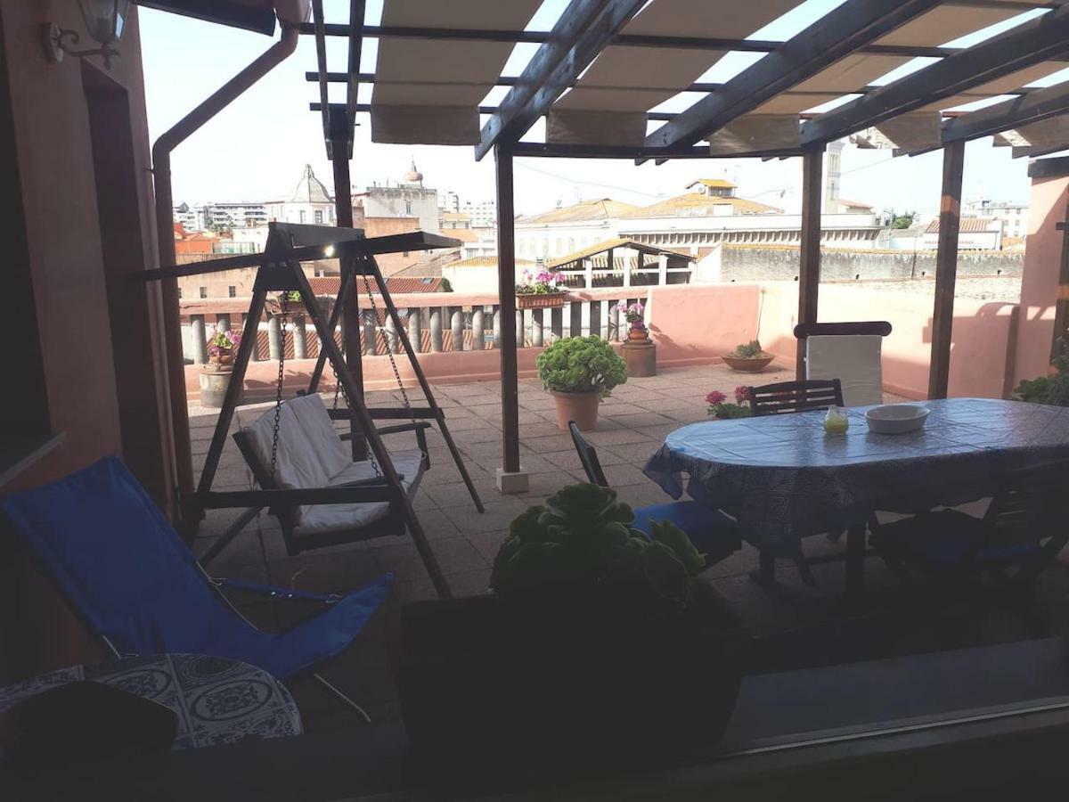 Апартаменти Attico In Centro Con Vista Della Torre - Cozy Penthouse Facing To The Tower Ористано Екстер'єр фото